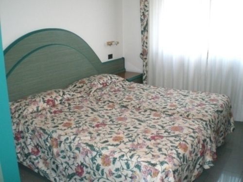 Albergo Ristorante Il Delfino نوفارا المظهر الخارجي الصورة